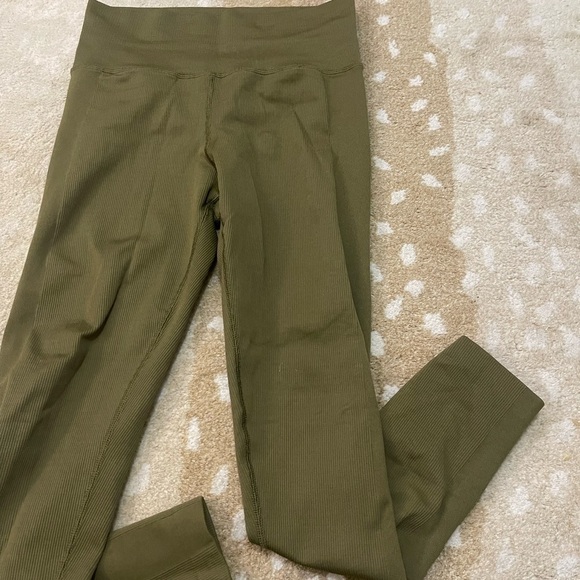 Athleta olive green seamless full length leggings women’s size medium - Picture 4 of 6